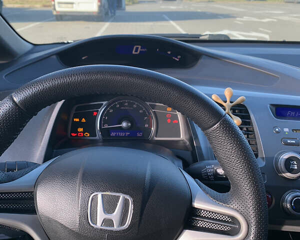 Черный Хонда Цивик, объемом двигателя 1.8 л и пробегом 398 тыс. км за 4999 $, фото 11 на Automoto.ua