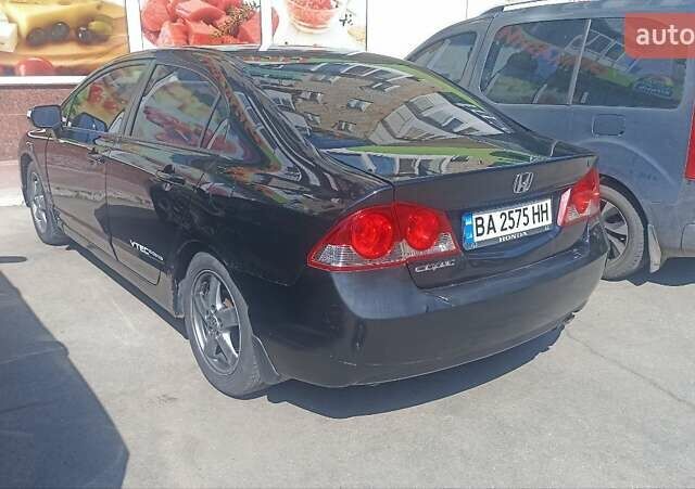 Черный Хонда Цивик, объемом двигателя 1.8 л и пробегом 365 тыс. км за 5200 $, фото 2 на Automoto.ua