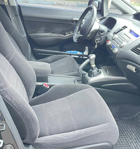 Чорний Хонда Сівік, об'ємом двигуна 1.8 л та пробігом 256 тис. км за 7000 $, фото 5 на Automoto.ua