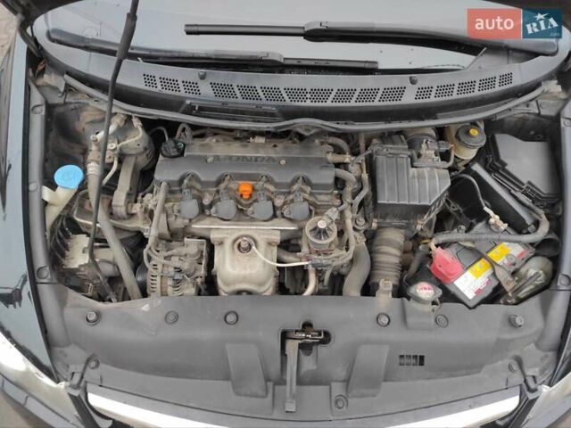 Черный Хонда Цивик, объемом двигателя 1.8 л и пробегом 202 тыс. км за 6600 $, фото 5 на Automoto.ua