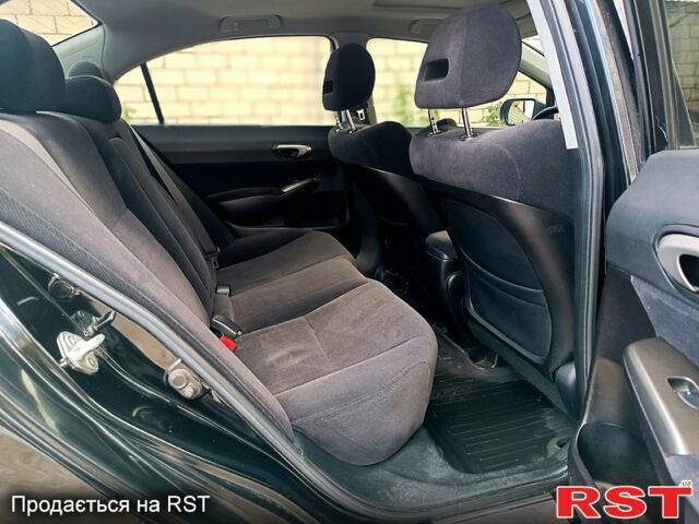 Черный Хонда Цивик, объемом двигателя 1.8 л и пробегом 227 тыс. км за 7000 $, фото 12 на Automoto.ua