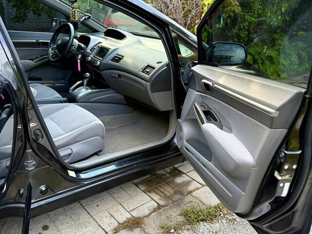 Чорний Хонда Сівік, об'ємом двигуна 1.8 л та пробігом 300 тис. км за 5200 $, фото 4 на Automoto.ua