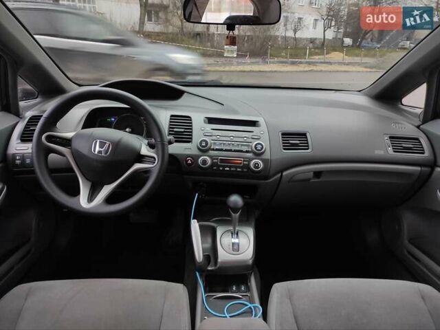 Черный Хонда Цивик, объемом двигателя 1.8 л и пробегом 202 тыс. км за 6600 $, фото 6 на Automoto.ua