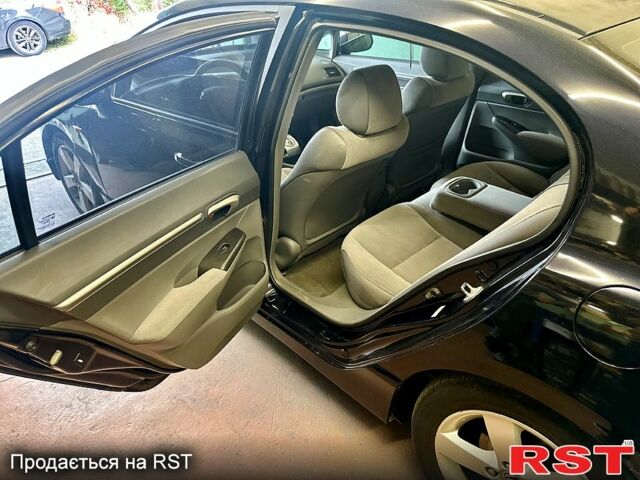 Чорний Хонда Сівік, об'ємом двигуна 1.8 л та пробігом 300 тис. км за 5200 $, фото 6 на Automoto.ua