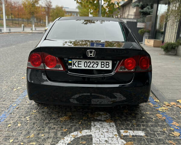 Черный Хонда Цивик, объемом двигателя 1.8 л и пробегом 265 тыс. км за 5200 $, фото 6 на Automoto.ua
