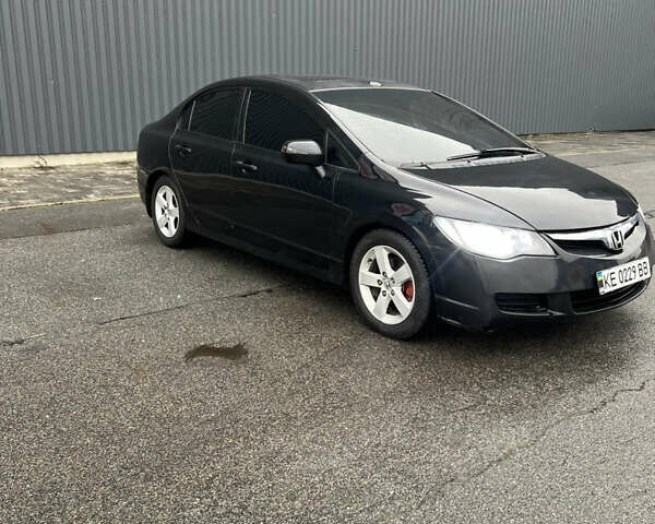 Черный Хонда Цивик, объемом двигателя 1.8 л и пробегом 260 тыс. км за 5999 $, фото 1 на Automoto.ua