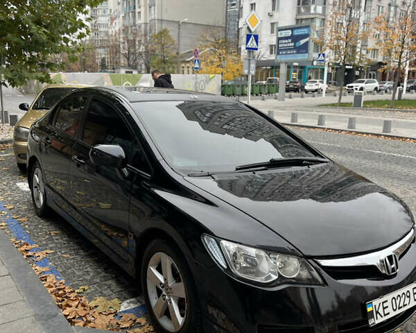 Черный Хонда Цивик, объемом двигателя 1.8 л и пробегом 265 тыс. км за 5200 $, фото 3 на Automoto.ua