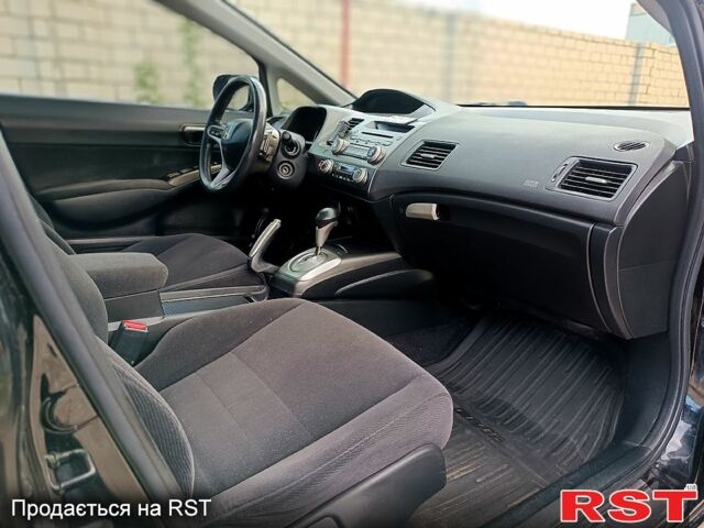 Черный Хонда Цивик, объемом двигателя 1.8 л и пробегом 227 тыс. км за 7000 $, фото 11 на Automoto.ua