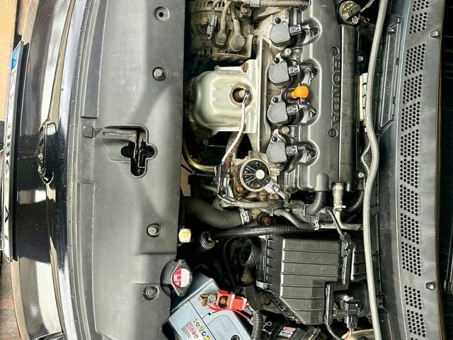 Чорний Хонда Сівік, об'ємом двигуна 1.8 л та пробігом 300 тис. км за 5200 $, фото 7 на Automoto.ua