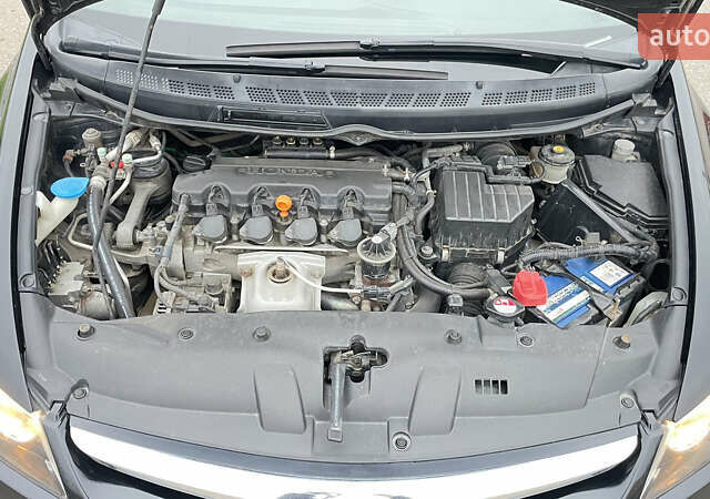Чорний Хонда Сівік, об'ємом двигуна 1.8 л та пробігом 256 тис. км за 7000 $, фото 9 на Automoto.ua
