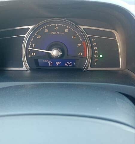 Черный Хонда Цивик, объемом двигателя 1.8 л и пробегом 365 тыс. км за 5200 $, фото 4 на Automoto.ua