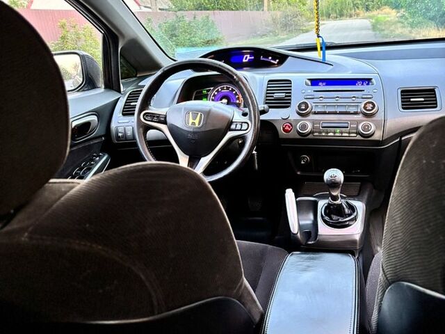 Черный Хонда Цивик, объемом двигателя 1.8 л и пробегом 206 тыс. км за 6200 $, фото 5 на Automoto.ua