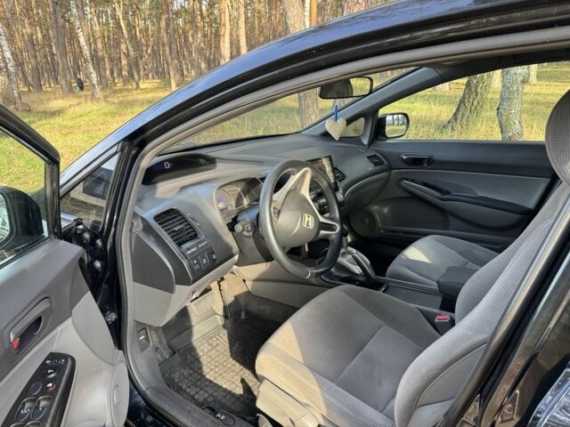 Черный Хонда Цивик, объемом двигателя 1.8 л и пробегом 234 тыс. км за 6200 $, фото 4 на Automoto.ua