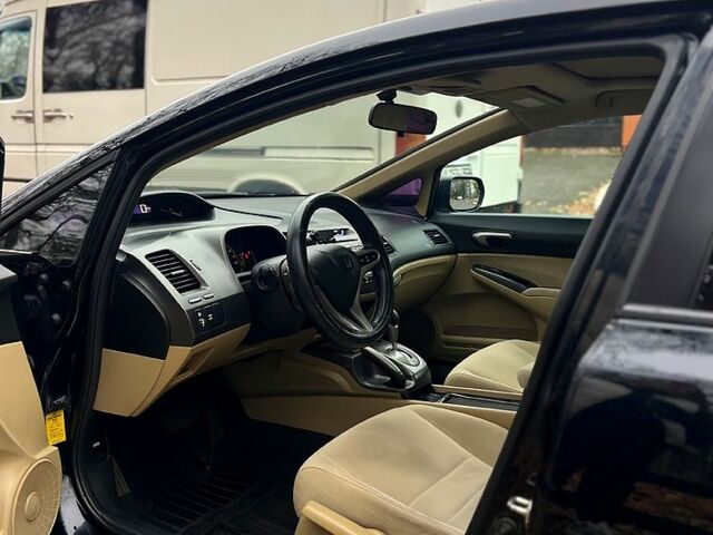 Черный Хонда Цивик, объемом двигателя 1.8 л и пробегом 300 тыс. км за 5800 $, фото 6 на Automoto.ua