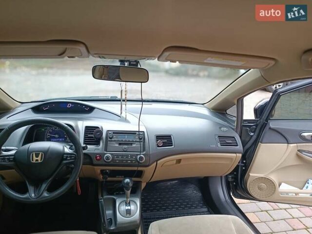 Черный Хонда Цивик, объемом двигателя 1.8 л и пробегом 246 тыс. км за 5950 $, фото 12 на Automoto.ua