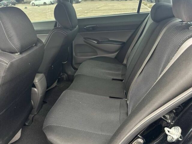 Черный Хонда Цивик, объемом двигателя 1.8 л и пробегом 263 тыс. км за 6299 $, фото 4 на Automoto.ua