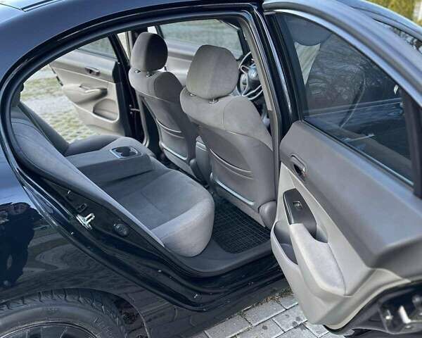 Черный Хонда Цивик, объемом двигателя 1.8 л и пробегом 183 тыс. км за 6500 $, фото 13 на Automoto.ua