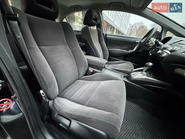 Черный Хонда Цивик, объемом двигателя 1.8 л и пробегом 157 тыс. км за 6500 $, фото 17 на Automoto.ua