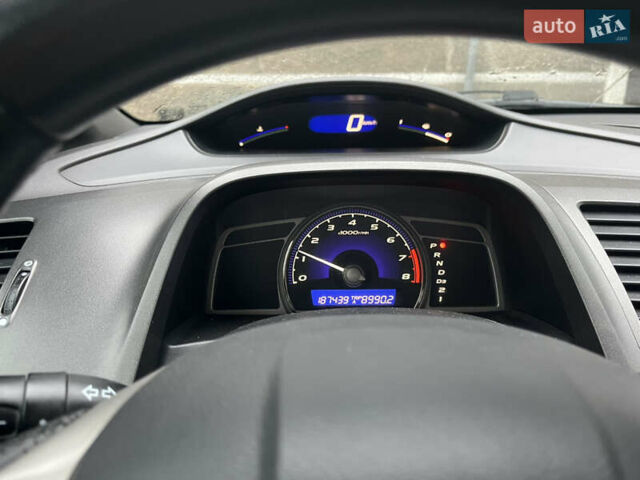 Черный Хонда Цивик, объемом двигателя 1.8 л и пробегом 187 тыс. км за 6800 $, фото 5 на Automoto.ua