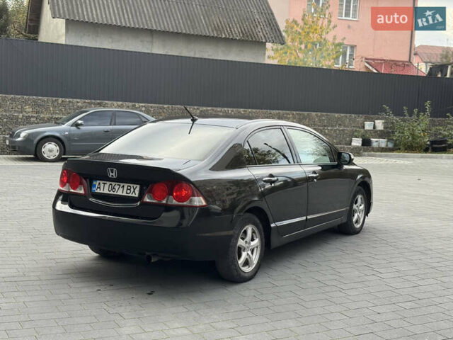 Черный Хонда Цивик, объемом двигателя 1.3 л и пробегом 420 тыс. км за 4400 $, фото 6 на Automoto.ua