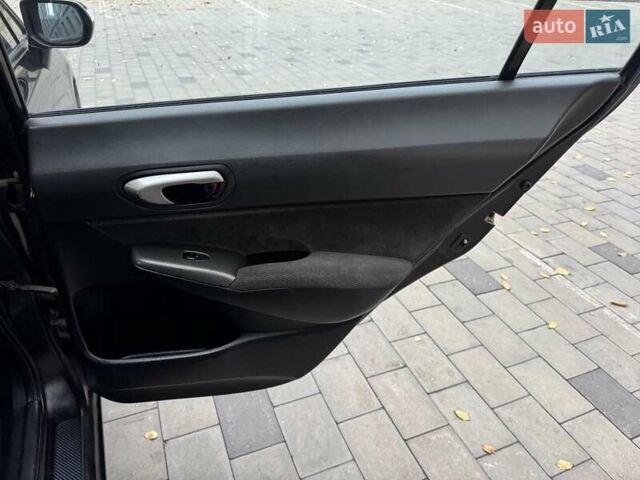 Черный Хонда Цивик, объемом двигателя 1.8 л и пробегом 157 тыс. км за 6500 $, фото 21 на Automoto.ua