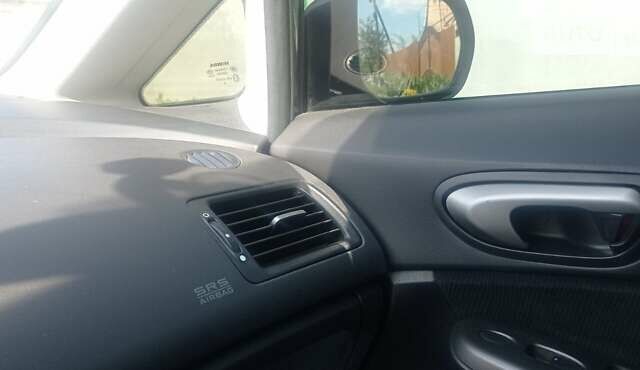 Черный Хонда Цивик, объемом двигателя 1.8 л и пробегом 277 тыс. км за 6200 $, фото 13 на Automoto.ua