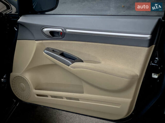 Чорний Хонда Сівік, об'ємом двигуна 1.8 л та пробігом 199 тис. км за 6300 $, фото 23 на Automoto.ua