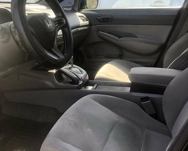 Черный Хонда Цивик, объемом двигателя 1.8 л и пробегом 380 тыс. км за 5800 $, фото 9 на Automoto.ua