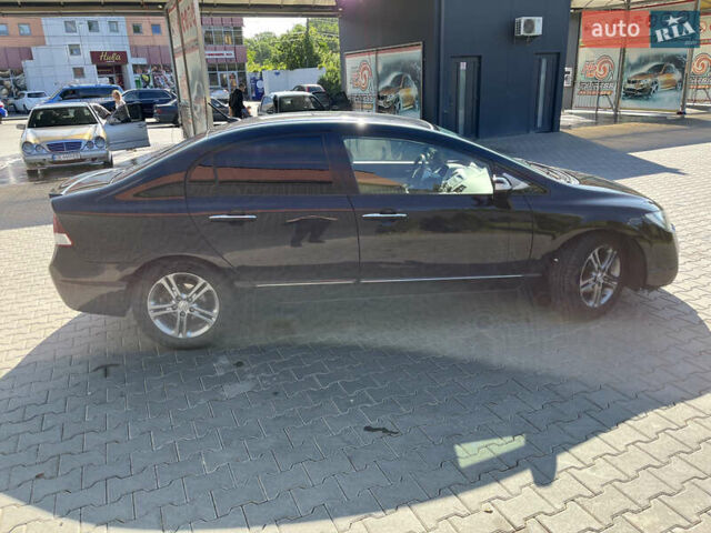 Черный Хонда Цивик, объемом двигателя 1.3 л и пробегом 288 тыс. км за 8000 $, фото 2 на Automoto.ua