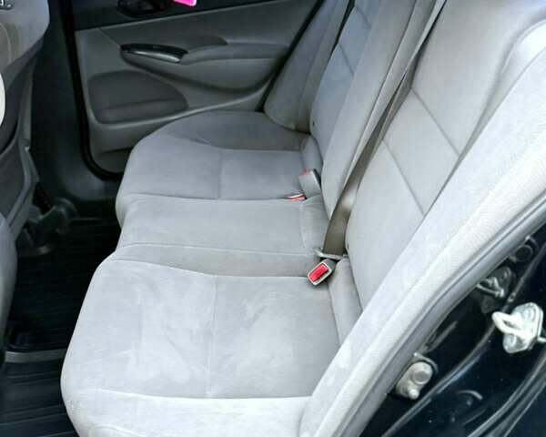 Чорний Хонда Сівік, об'ємом двигуна 1.8 л та пробігом 195 тис. км за 6900 $, фото 41 на Automoto.ua