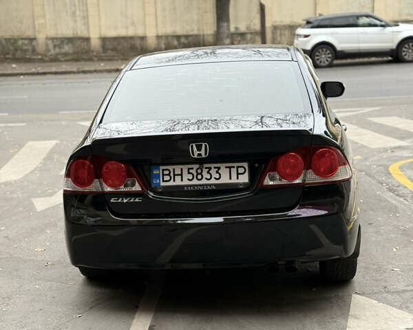 Черный Хонда Цивик, объемом двигателя 1.8 л и пробегом 245 тыс. км за 6800 $, фото 3 на Automoto.ua