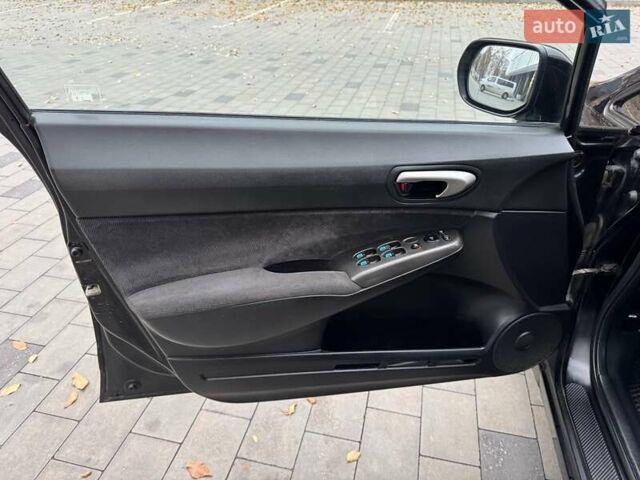 Черный Хонда Цивик, объемом двигателя 1.8 л и пробегом 157 тыс. км за 6500 $, фото 24 на Automoto.ua