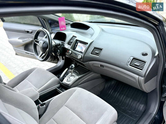 Чорний Хонда Сівік, об'ємом двигуна 1.8 л та пробігом 195 тис. км за 6900 $, фото 44 на Automoto.ua