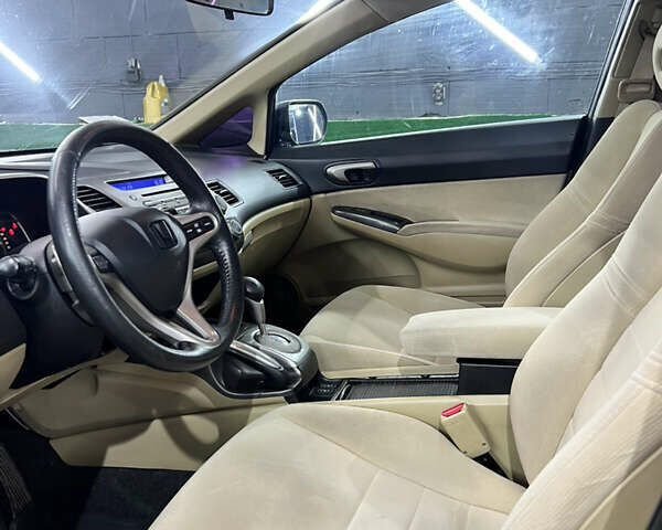 Черный Хонда Цивик, объемом двигателя 1.8 л и пробегом 206 тыс. км за 5400 $, фото 17 на Automoto.ua