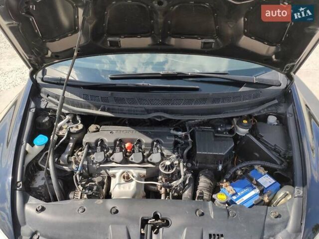 Черный Хонда Цивик, объемом двигателя 1.8 л и пробегом 239 тыс. км за 5500 $, фото 13 на Automoto.ua