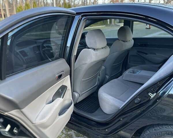 Черный Хонда Цивик, объемом двигателя 1.8 л и пробегом 183 тыс. км за 6500 $, фото 12 на Automoto.ua