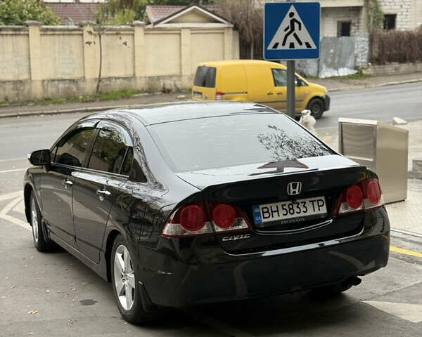 Черный Хонда Цивик, объемом двигателя 1.8 л и пробегом 245 тыс. км за 6800 $, фото 2 на Automoto.ua