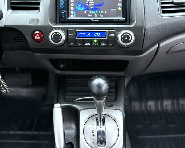 Чорний Хонда Сівік, об'ємом двигуна 1.8 л та пробігом 195 тис. км за 6900 $, фото 52 на Automoto.ua