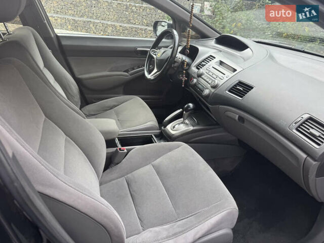 Черный Хонда Цивик, объемом двигателя 1.3 л и пробегом 420 тыс. км за 4400 $, фото 19 на Automoto.ua