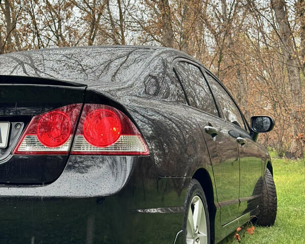 Черный Хонда Цивик, объемом двигателя 1.8 л и пробегом 176 тыс. км за 7300 $, фото 2 на Automoto.ua