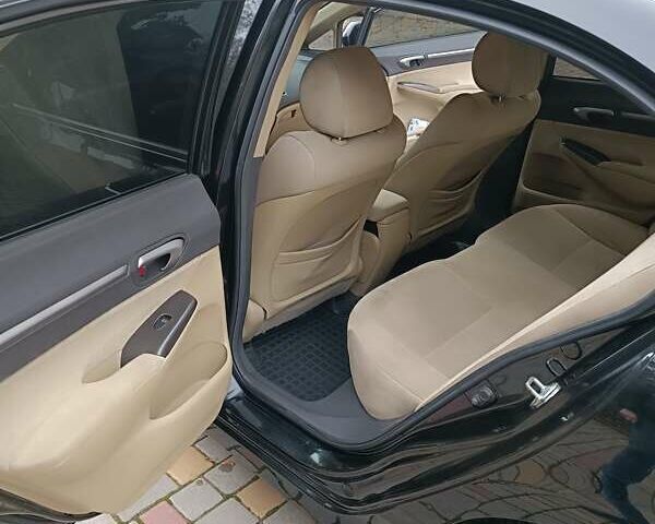 Черный Хонда Цивик, объемом двигателя 1.8 л и пробегом 246 тыс. км за 5950 $, фото 10 на Automoto.ua