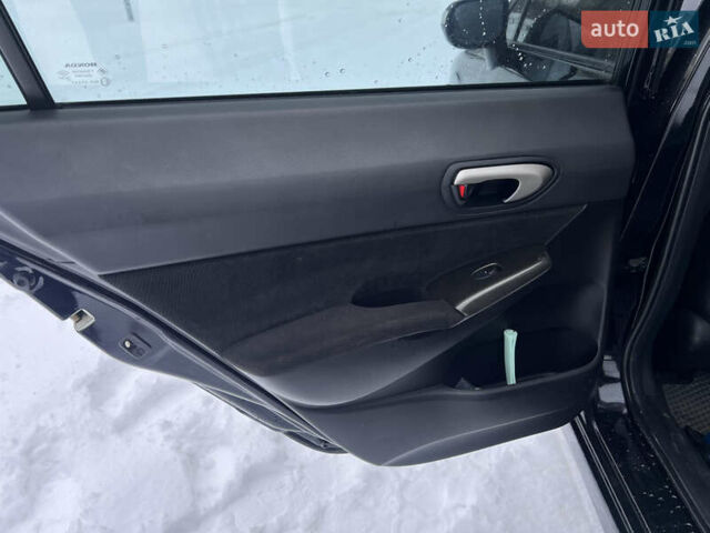 Черный Хонда Цивик, объемом двигателя 1.8 л и пробегом 216 тыс. км за 5600 $, фото 14 на Automoto.ua