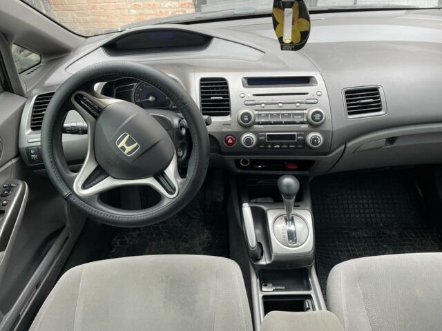 Хонда Цивик 2008 в Хороле на Automoto.ua Черный Хонда Цивик, объемом двигателя 1.8 л и пробегом 229 тыс. км за 4950 $, фото 3 на Automoto.ua