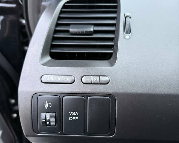 Чорний Хонда Сівік, об'ємом двигуна 1.8 л та пробігом 195 тис. км за 6900 $, фото 58 на Automoto.ua