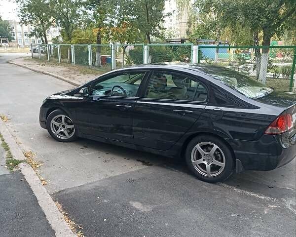 Черный Хонда Цивик, объемом двигателя 1.8 л и пробегом 293 тыс. км за 6100 $, фото 6 на Automoto.ua