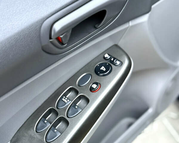 Чорний Хонда Сівік, об'ємом двигуна 1.8 л та пробігом 195 тис. км за 6900 $, фото 38 на Automoto.ua