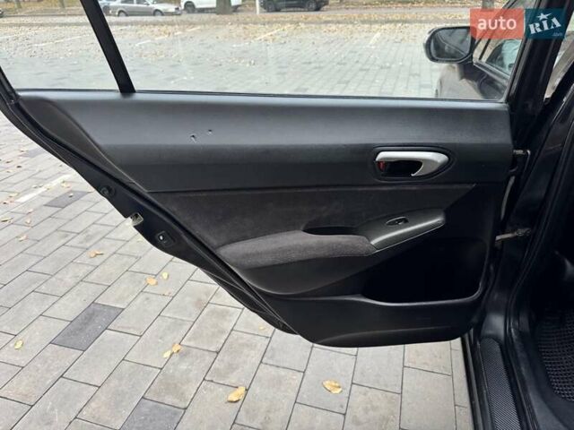 Черный Хонда Цивик, объемом двигателя 1.8 л и пробегом 157 тыс. км за 6500 $, фото 22 на Automoto.ua