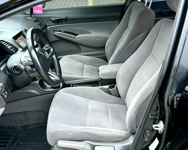 Чорний Хонда Сівік, об'ємом двигуна 1.8 л та пробігом 195 тис. км за 6900 $, фото 39 на Automoto.ua