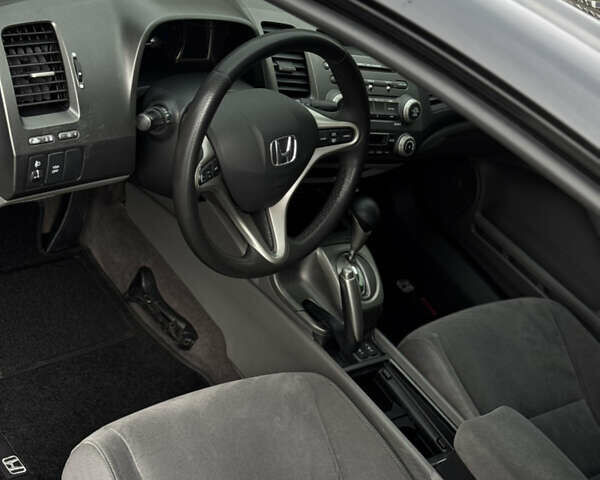 Черный Хонда Цивик, объемом двигателя 1.34 л и пробегом 250 тыс. км за 6100 $, фото 16 на Automoto.ua