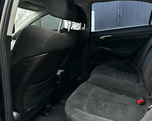 Черный Хонда Цивик, объемом двигателя 1.8 л и пробегом 440 тыс. км за 5700 $, фото 9 на Automoto.ua